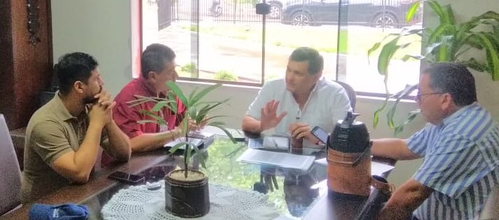 INDIPY's tweet photo. El Presidente del INDI, @EdgarOlmedo2018 realizó una gira por el Departamento de San Pedro con el objetivo de interiorizarse de la situación por la que atraviesan integrantes de Comunidades. Se dieron diálogos con líderes de varias nucleaciones. #INDIPY #Paraguaydelagente https://t.co/przWRBKvVo