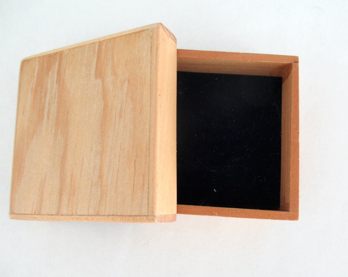 GrandmasDowry's tweet photo. Ring box, Jewelry box, Engagement Box, Ring Bearer Box, for crafters #jewelrybox #black #square #white #ring #wood #ringbox #engagementbox #vintagebox #Wedding #RingBearerBox https://t.co/3GWbbQJkXN https://t.co/WjED3JY4MC