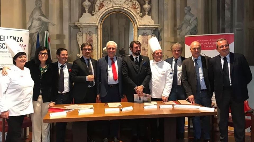 ConfcommercioTo's tweet photo. #Foodandwineinprogress: il meglio dell’enogastronomia toscana alla Leopolda sabato 30 novembre e domenica 1 dicembre. Tra i protagonisti i #macellai di #Federcarni e l'Associazione Ristoratori guidata dallo chef Marco Stabile. https://t.co/rQmEjjyXGM https://t.co/RNAZAdQ8Iq