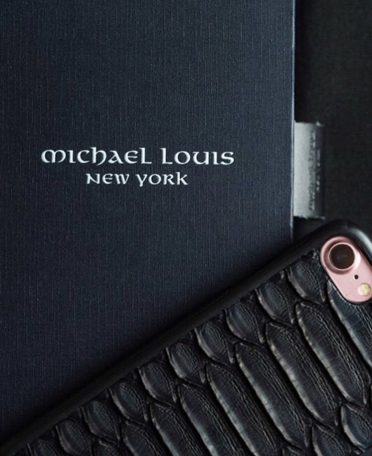 Michael_Louis_'s tweet image. Wednesday: nothing a bit of shopping can’t fix.
Don’t miss out! Sop our Black Friday Sale 🎁 Available for a limited time. #BlackPythonCase
(Photo by @erolshadoodphoto)
#MichaelLouis