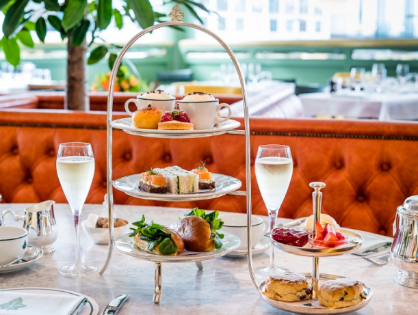 ffchamber's tweet image. One week until our evening of festive fun... so it's time to tell you the raffle prizes!
🍾 Champagne Afternoon Tea for 2 at @IvyBirmingham  
🍕 £20 voucher @wriggle_HQ 
🍸 £50 voucher @Dirtymartiniuk 
🥟 Dim Sum Afternoon Tea for 2 at Wing Wah
Book now: bpsbirmingham.co.uk/events