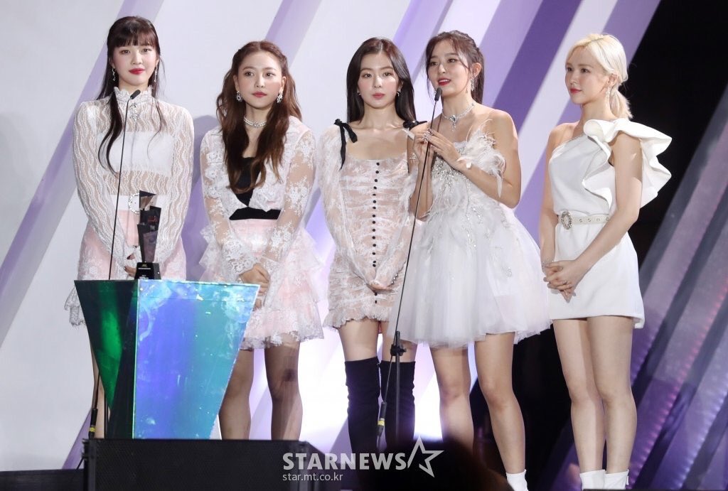 k18i0PxKYLDCg3Z's tweet photo. 大賞 おめでとう これからも 応援してくねー❣️
#RedVelvetAAA https://t.co/RjHOUUAsQb