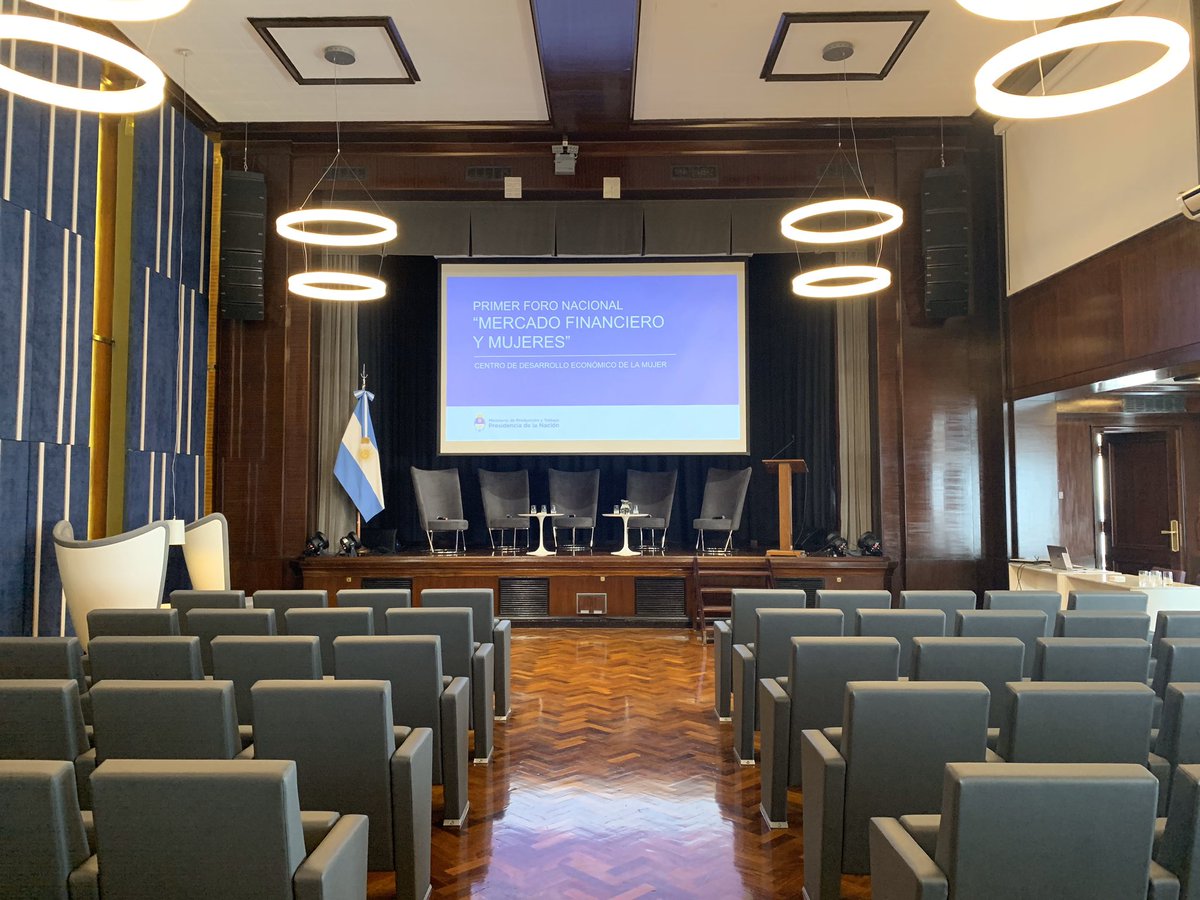 helena_estrada's tweet image. Por comenzar #MercadoFinancieroyMujeres @PRODUCCION_ARG @dante_sica @gugamayer #CEDEM