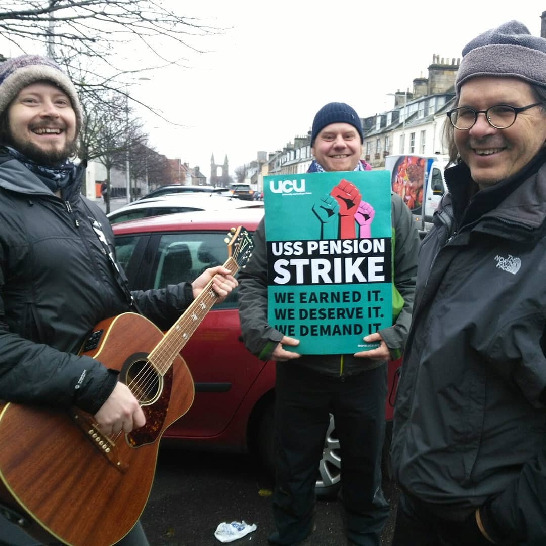 DaryaTsymbalyuk's tweet photo. Third day of the #UCUstrike at @univofstandrews. Staff members are protesting for our future, fighting against precarious contracts, gender and ethnic gap, workloads and unfavourably changing pension schemes. @ucustandrews #HelloSally
https://t.co/EAE8kqijxZ https://t.co/2CscgOhZpH