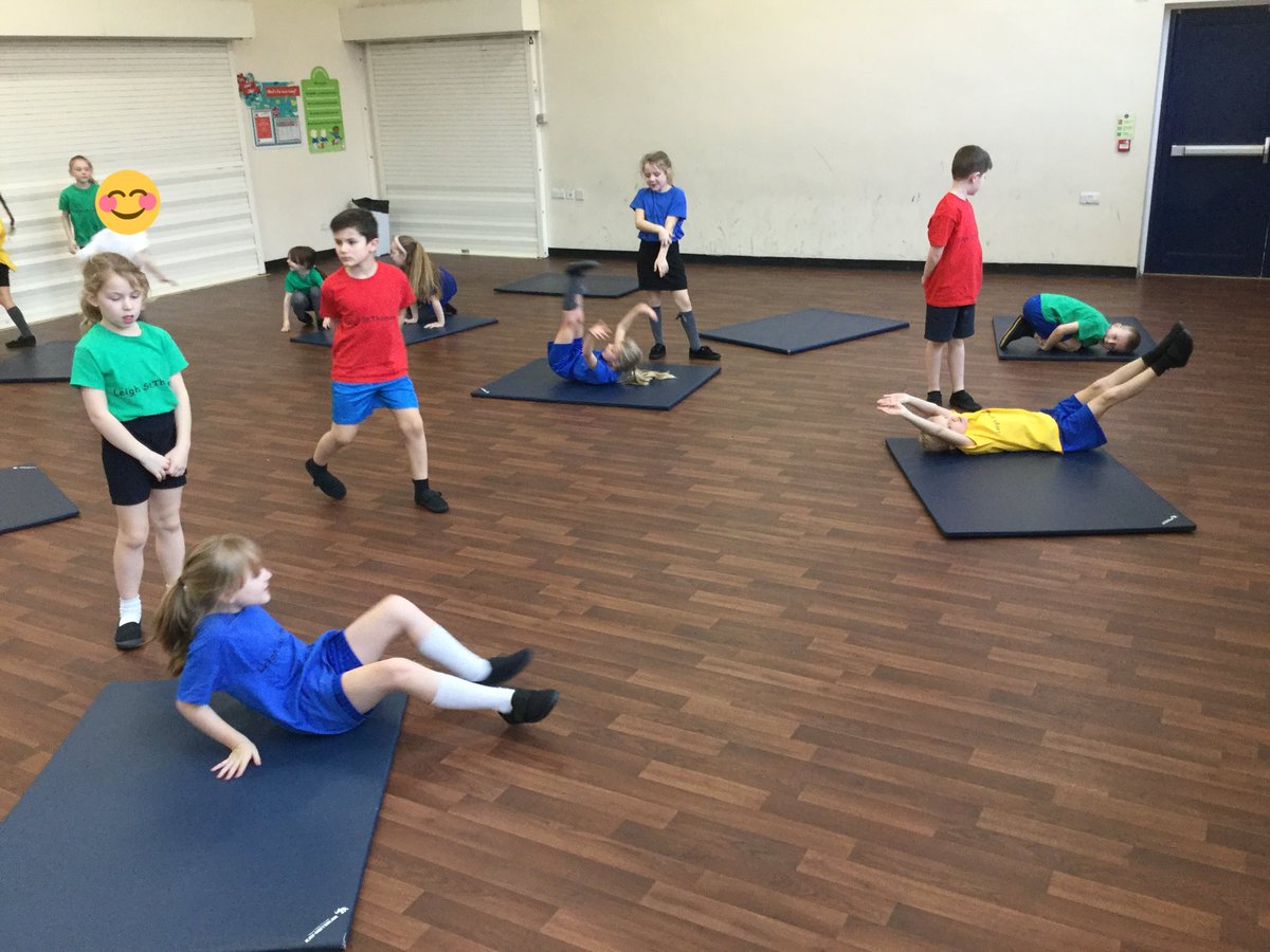 LSTClass9's tweet image. We are perfecting different rolls to incorporate them into our routines. #STPSP.E