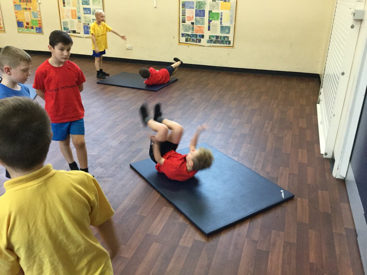LSTClass9's tweet image. We are perfecting different rolls to incorporate them into our routines. #STPSP.E