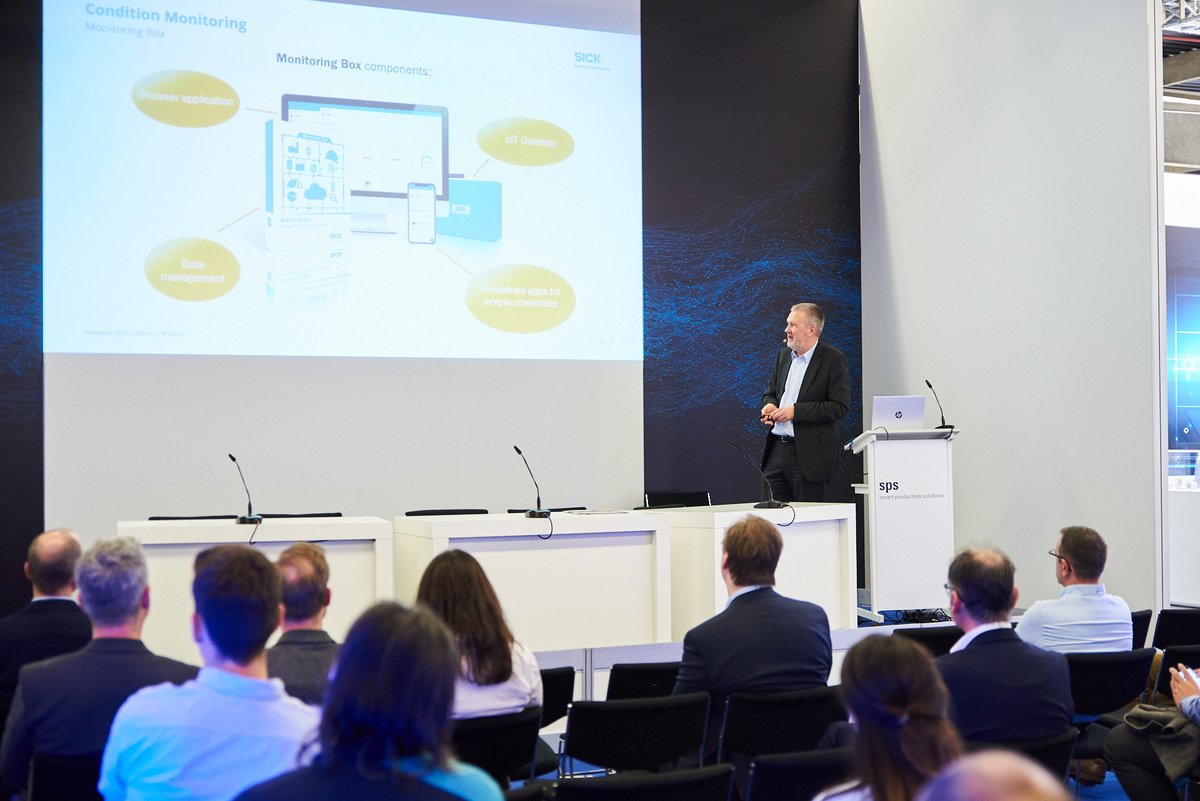 SICK_de's tweet image. Sie benötigen nur 4 Schritte in die #Industrie40 Welt! Welche das sind, zeigt Ihnen unser Experte Matthias Elbert auf der #sps_live. Machen Sie sich auf den Weg in Forum Halle 3 668. Sein Vortrag startet um 13:20 Uhr! #smartdatasolutions #I40withSICK #I40NOW