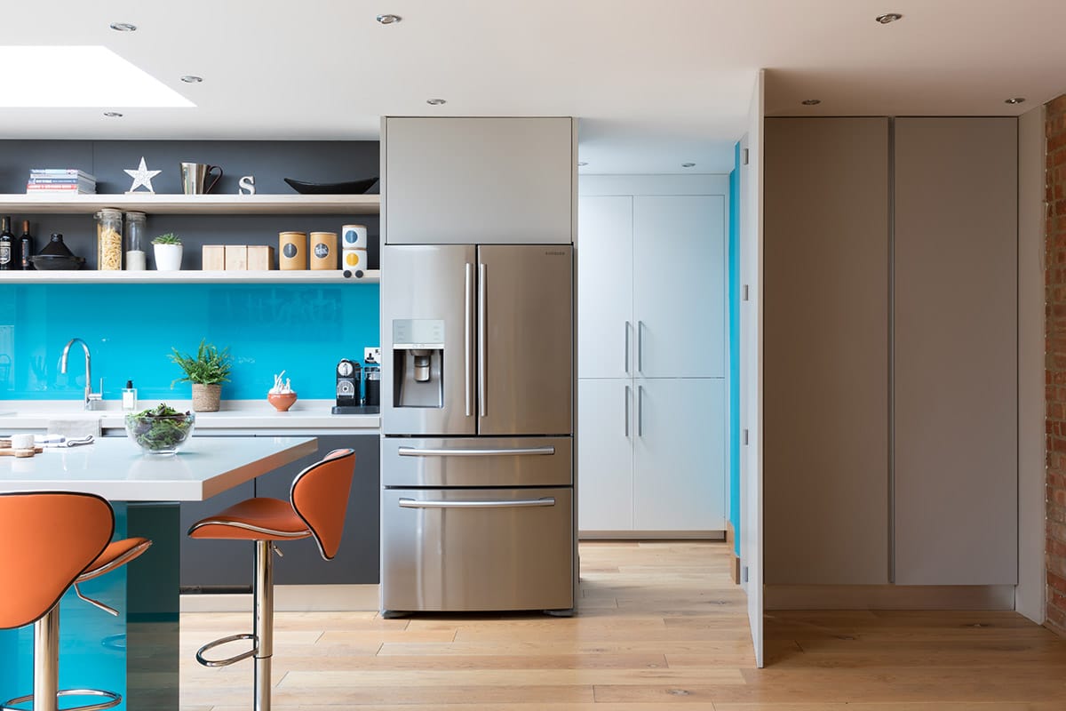 ScavoliniLondon's tweet photo. PAST PROJECT
Family Kitchen West Hampstead
One of our favourite projects to date, with bright blue splash back and hidden utility room.
https://t.co/imaKBmt9tg
Find it and other projects of ours online.
#scavolinikitchen #londonshowroom #westhampstead #londonhome https://t.co/oL7EtZSgap