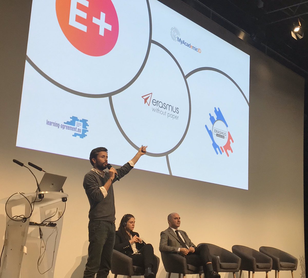EUstudentcard's tweet photo. @JWyssling How @Uni_Foundation is integrating tools and projects : #ErasmusPlus dashboard, #erasmuswithoutpaper #learningagreement #myacademicID https://t.co/xIOvfKYook