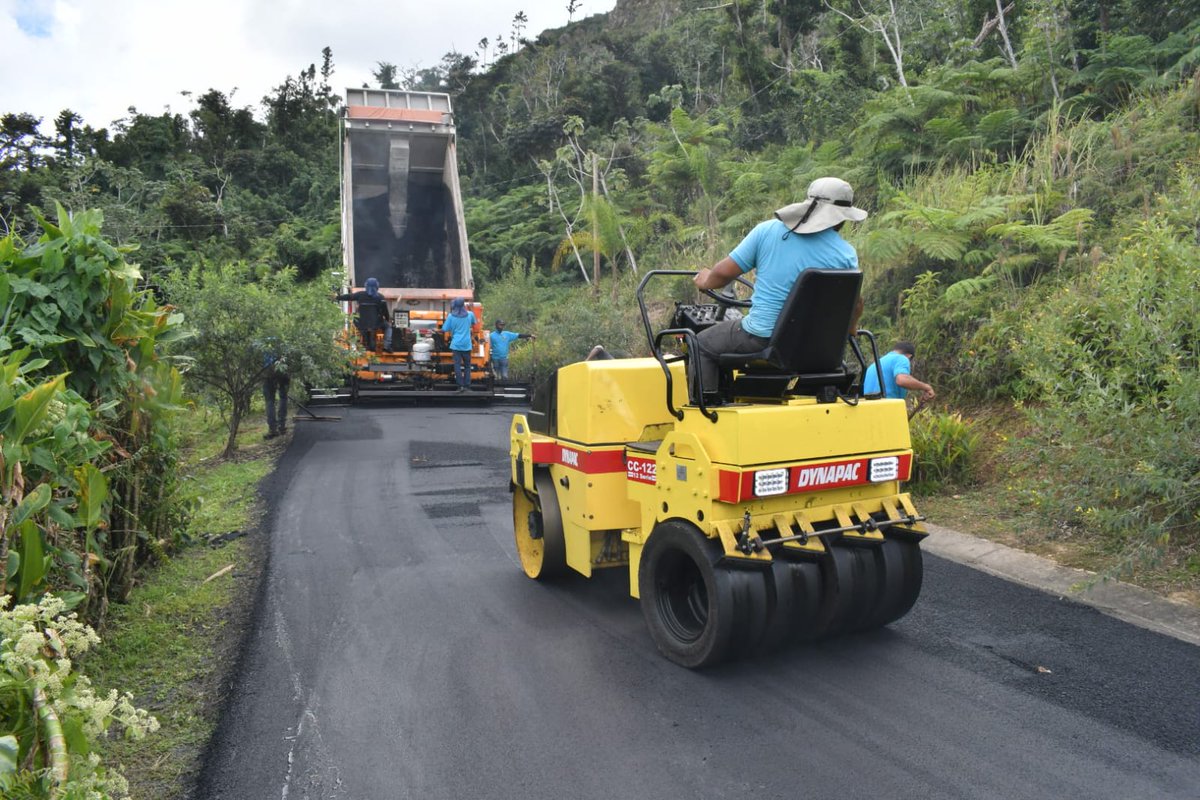 ramonluisrivera's tweet photo. Esta semana ese realizó reparación de aceras en Urb. Villa Rica y repavimentación en la calle 59 y 60 de Rexville y Sector Los Ríos. https://t.co/02DbJvTa4h