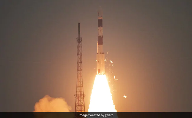 ndtv's tweet image. ISRO's tracking centre assumes control of CARTOSAT-3.
ndtv.com/india-news/isr…

#Cartosat3 #Cartosat