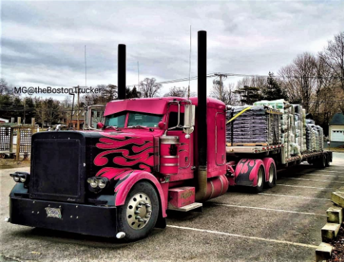 TRUCKiDcom's tweet photo. Like it or Wow it if it´s cool enough for YOU😎
#truck #trucks #semitrucks #bigrig #everythinglow #showtruck #sicktrucks #supershowrigs #hotrodrigs #truckaddiction #truckdaily #slammedsemis #showtruck #truckshow #customtruck #trucklife https://t.co/Bhv7KRKeex https://t.co/vadMAgekGS