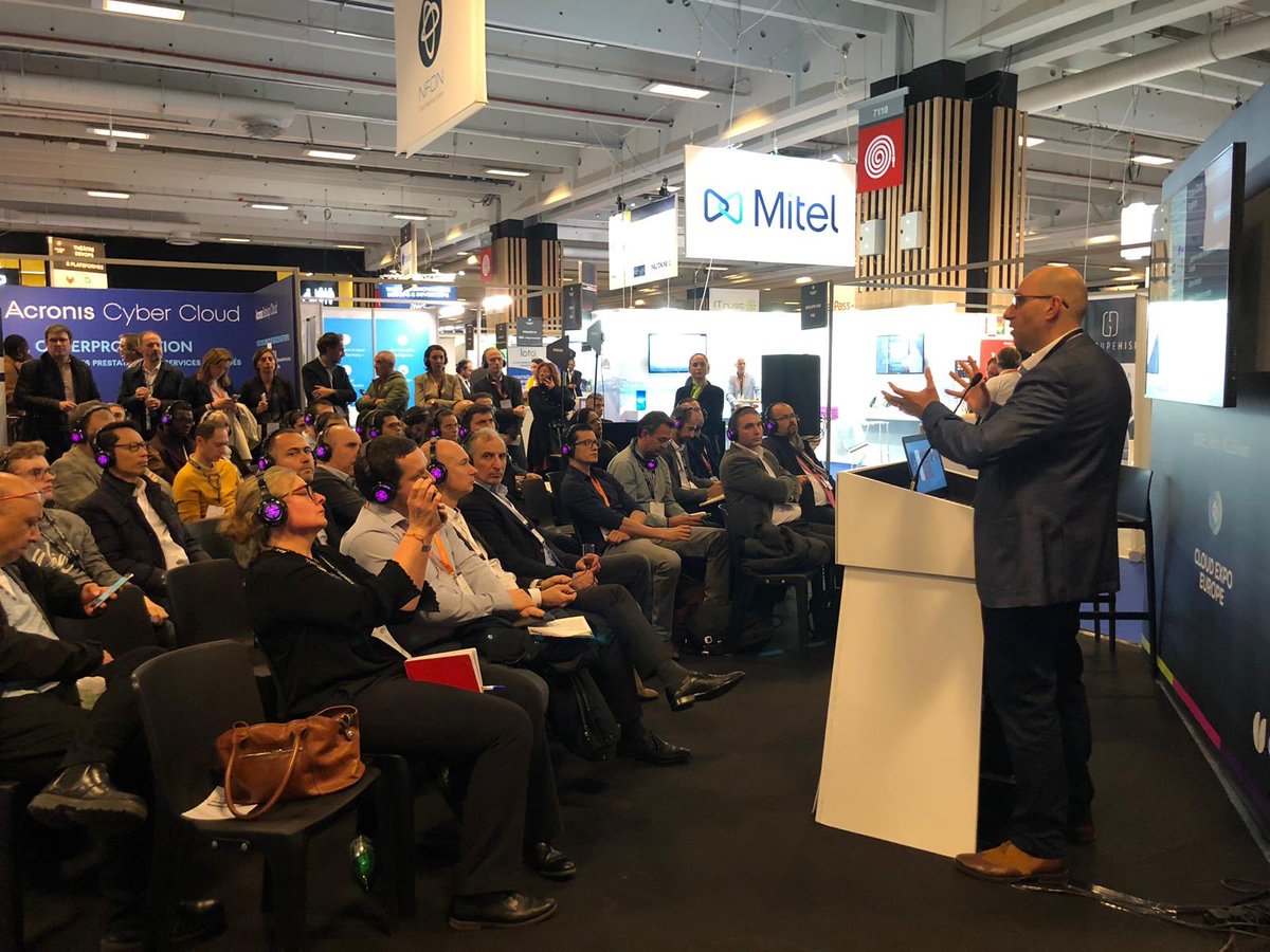 Quel cloud pour les communications unifiées et collaboratrices? Salle pleine pour la conférence de <a href="/Mitel_FR/">Mitel France</a> dans le Théâtre Stratégies et Innovations Cloud! #CEEParis #TechShowParis