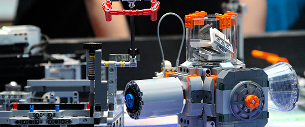 Deltion's tweet photo. Kom jij kijken?! Meer dan 1.100 basis- en vo-leerlingen maken donderdag en vrijdag tijdens de FIRST LEGO League, kennis met techniek aan de hand van opdrachten met lego.
https://t.co/Jy9Hl6fFBP https://t.co/qe1q1xAxul