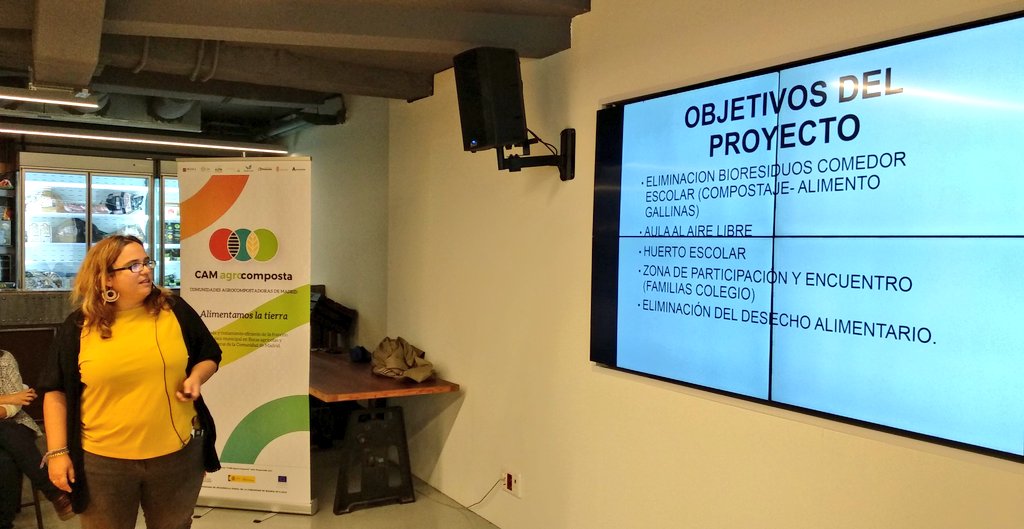 CAMagrocomposta's tweet photo. Turno de Soledad Ávila que presenta los objetivos de BOCEMA Composta y define el sistema de recogida puerta a puerta como "una herramienta idónea de separación que reduce costes, reduce la cantidad de reposo fraccionario, fomenta el empleo y aumenta la concienciación social" https://t.co/11QtKN4Ltt