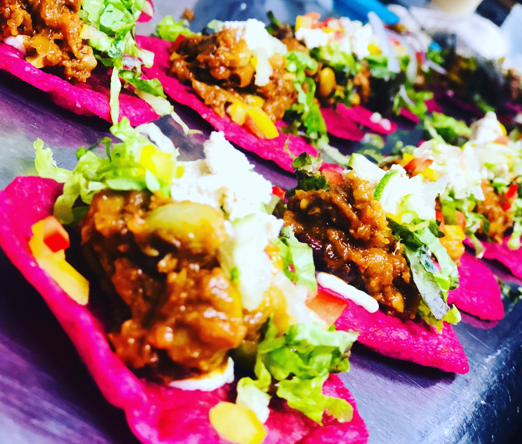 Cosi Cosi Modern Mexican タコス ヴィーガン チリコンカン マサで作る自家製トルティーヤ チリコンカンには自家製トマト麹やスパイスを入れて作ってます タコス グルテンフリー ヴィーガン 麹 スパイス メキシカン メキシコ料理 モダン