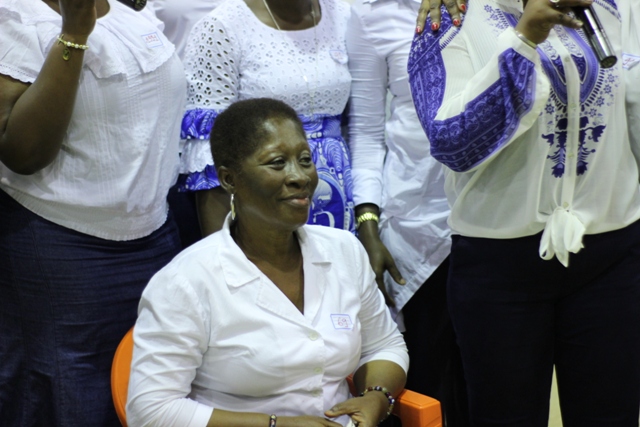 #NECROLOGIE
L’ALYSMA a la profonde douleur de vs annoncer le décès de notre mémé, maman, aînée et sœur Clementine Tho . Décès survenu le lundi 25 /11/ dans la soirée à #Abidjan . Elle appartient à la 1ere promo( entrant) du Lycée Ste Marie (1962 ) #AlysmaForever #civedu 1/3