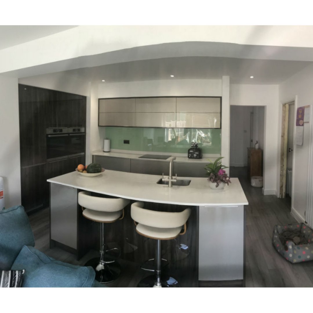 _LifeStyleInter's tweet image. We love how great the Braintree kitchen turned out, Matt Grey Painted Door with Concealed Handle bringing an elegant feature into a great atmosphere. 
#lifestyleinteriors #lifestyle #interiors #interiordesign #design #home #house 
01376 572 266
 lifestyleinteriorsltd.co.uk