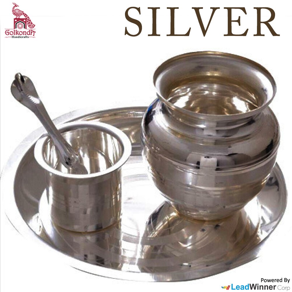 GolkondaH's tweet photo. #Silversmiths create ornamental articles using #Silver, that finds place in our list of sacred devotional items.
#Silver #SilverArt #SilverItems #GolkondaHandicrafts #Silversmiths https://t.co/BeVoyAgq0V