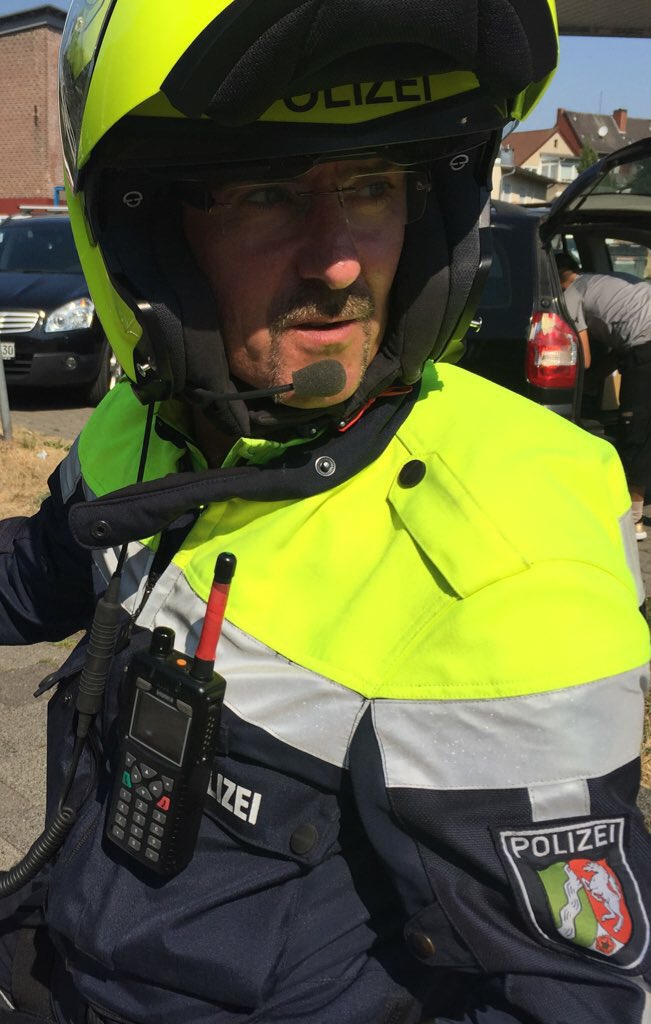 ‼️Zeugen gesucht‼️ Nach Körperverletzungen im #Kuhviertel von #Münster! Hier geht‘s zur Pressemitteilung: Männergruppe schlägt zwei Männer zusammen - Zeugen gesucht ots.de/43ef89 via <a href="/na_presseportal/">presseportal.de</a> #Zeugen #wirfüreuch #imEinsatz