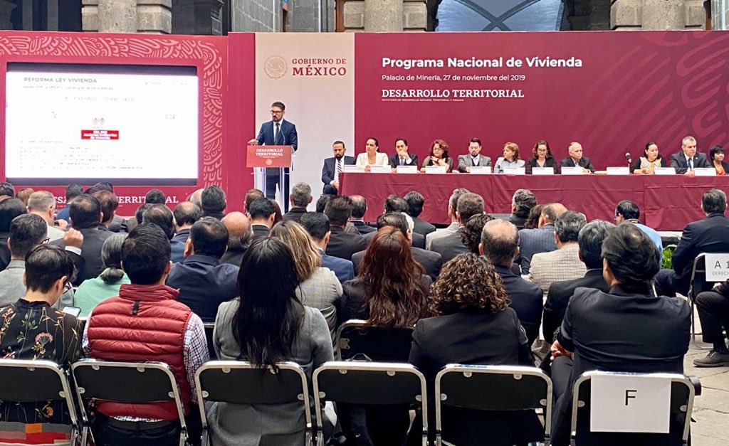 SEDATU_mx's tweet photo. El secretario @MeyerFalcon presenta el Programa Nacional de Vivienda, que entre sus objetivos destaca colocar en el centro de esta estrategia a las personas con mayor vulnerabilidad social. #DerechoALaVivienda https://t.co/cBgeM9A21Z