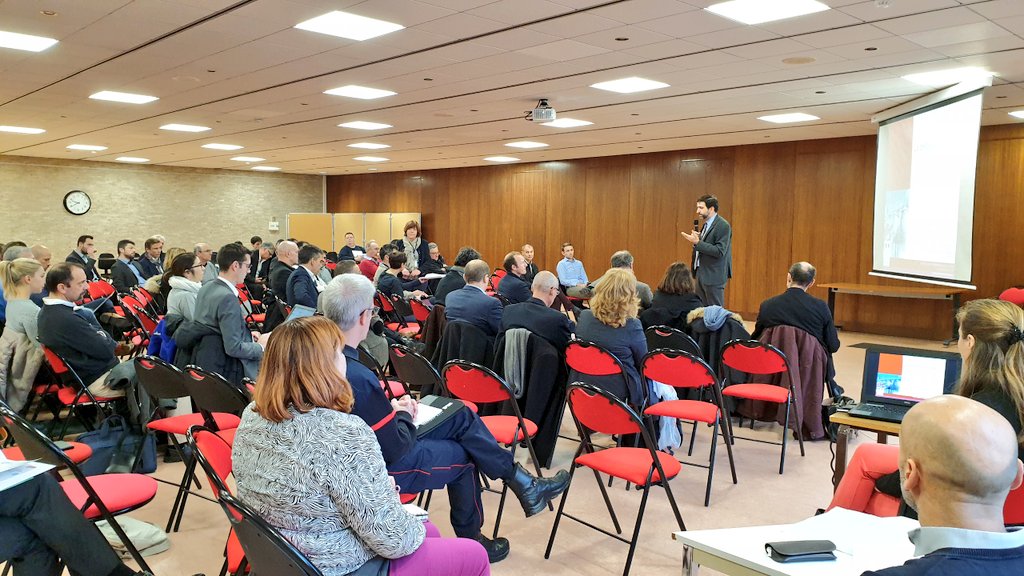 Prefet77's tweet photo. Reunion pour les responsables des sites #SEVESO 🏭 de #SeineEtMarne. Échanges entre les entreprises et les services de l'État #DRIEE77, préfecture, @PoliceNat77 @Gendarmerie_077 @Sdis77. Réglementation, communication, prevention de la radicalisation, sûreté, gestion de crise... https://t.co/L0a2MxJnQZ