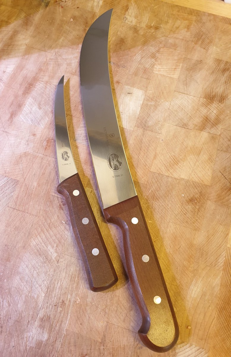 damothebutcher's tweet photo. Couple more added to my ridiculous collection #rosewood #USimport thanks @butchersbits coming through again #topknifeman https://t.co/CuEQFIyP2l