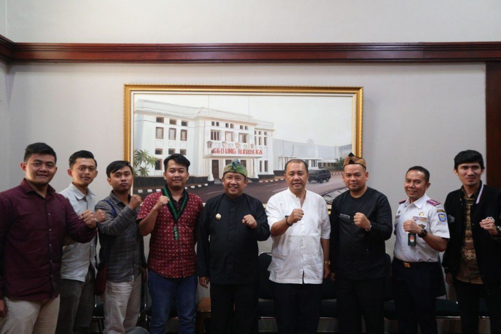 Audiensi dengan pemerintah kota bandung yang diwakili oleh Wakil Walikota Bandung Kang Yana Mulyana.