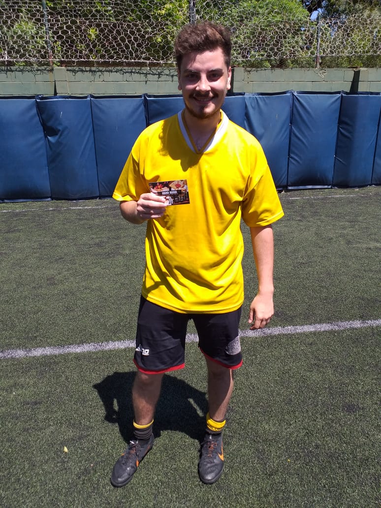 TdeAFutbol's tweet photo. “Lo ganamos por lo físico”
Lucas Matías fue la figura del equipo que lleva su nombre en la victoria 8-5 sobre Fuego Sagrado que lo clasifica a las semifinales del Torneo Clausura de Fútbol 5 “B” de los sábados.
https://t.co/uRV4cwSXue

#CuartosdeFinal #FiguradelPartido https://t.co/3cMLkmku6q