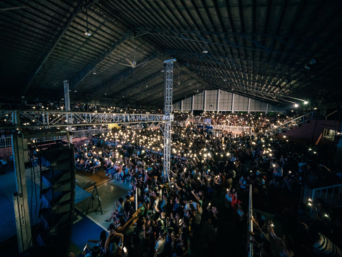 decemberave's tweet photo. Happy Fiesta Luna! Thank you for the warm welcome and love. We'll see you soon. ❤️😘
.
.
Taken last Monday, November 25, 2019 at the Pinnakan Festival Concert, Luna Sports-center, La Union.
📸: @bramasuncion https://t.co/6EflLVGsuj