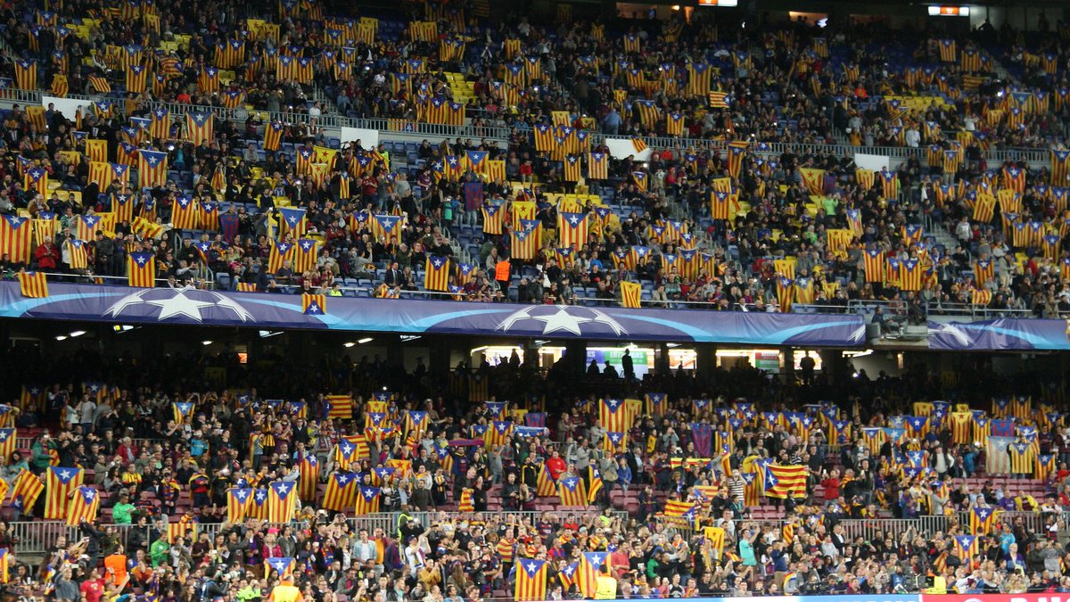 ⬛️⬜️📢 Aquest vespre hi ha partit de competició europea al Camp Nou. Omplim-lo d'estelades i fem que la grada també sigui protagonista!

Porta la teva estelada, i si no en tens, en trobaràs al voltant del camp abans que comenci el partit.

Fem-nos sentir: #ObjectiuIndependència!
