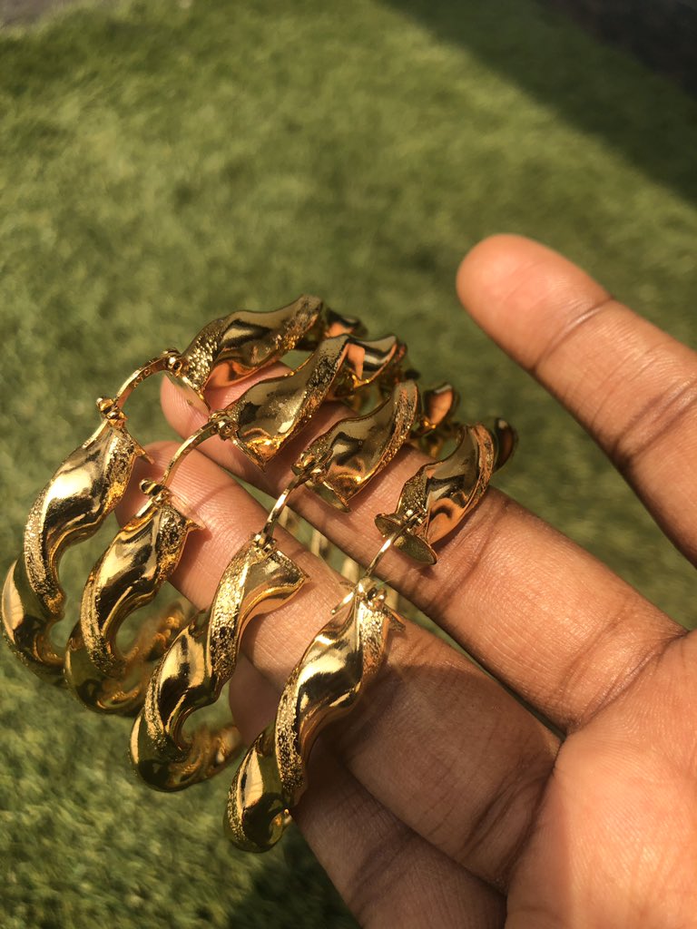 Hoop Earrings now available in store.This earring is lightweight and won't fade till you are tired.Large hoop in goldPrice: 2500Please send a Dm to orderIn case see this, pls rt