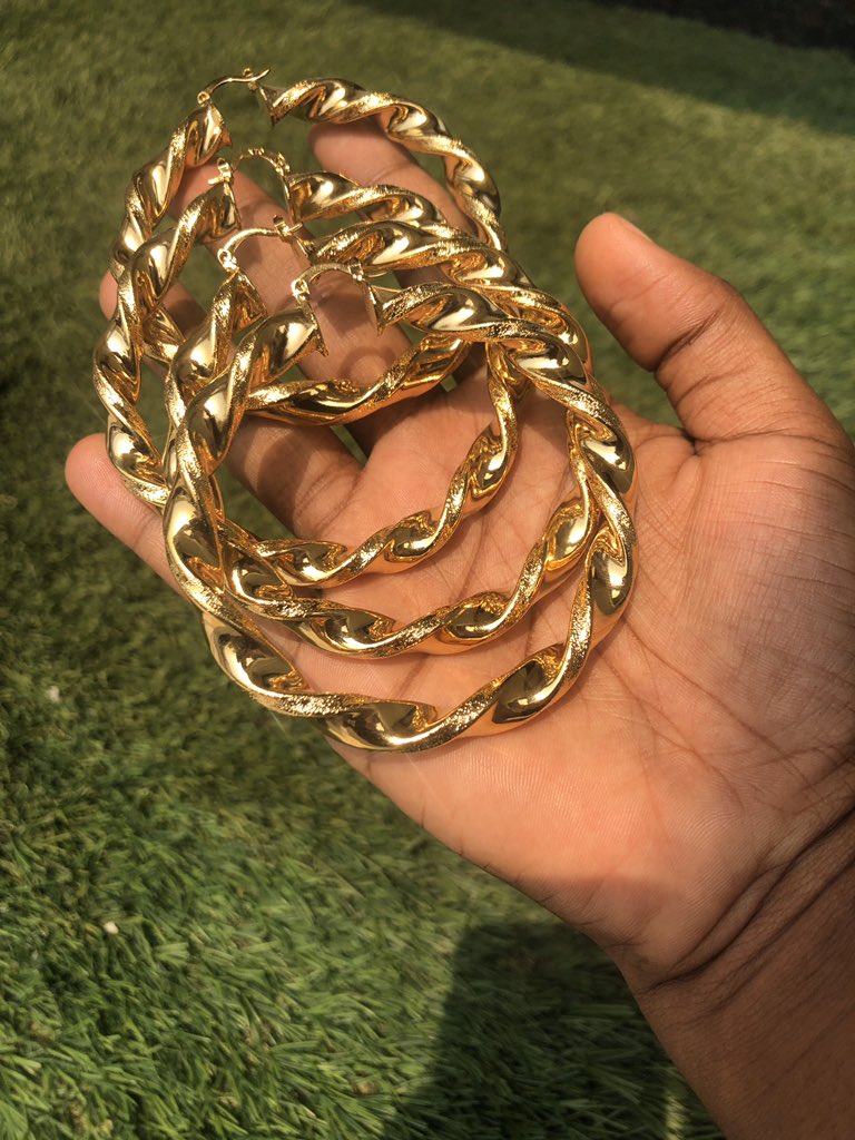 Hoop Earrings now available in store.This earring is lightweight and won't fade till you are tired.Large hoop in goldPrice: 2500Please send a Dm to orderIn case see this, pls rt