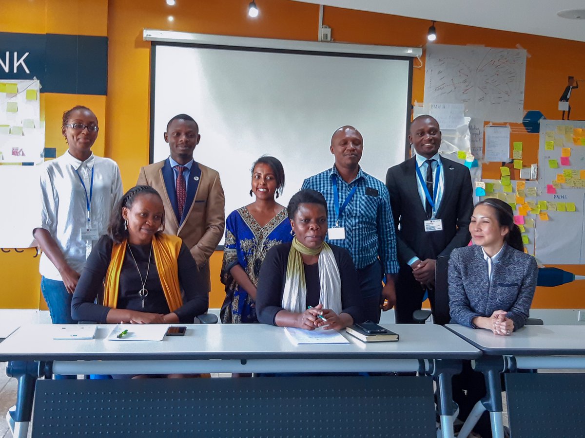 Design challenge presentations to @USAIDKenya & @YALIRLCEA   from various groups after days of research & training was success. Congratulations to all participants for your devotion👏 
#MyDayinYaliRLCEA 
#YALITransformation  
#yalirlcea #dancer #Teamer🎲
