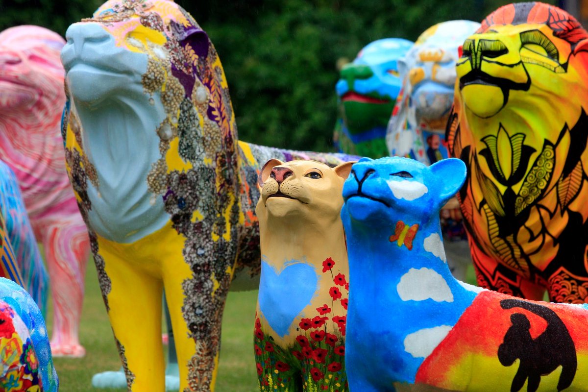 Londres Magazine (@londres_mag) on Twitter photo 🌟🦁#charity Participez aux enchères avec le designer de #ChristianLacroix à Windsor !
Avec, en guest star, la troupe de la #comédiemusicale #TheLionKing ! <a href="/lionsofwindsor/">Lionsofwindsor</a>
bit.ly/35BMc4Y 🌟🦁#charity Participez aux enchères avec le designer de #ChristianLacroix à Windsor !
Avec, en guest star, la troupe de la #comédiemusicale #TheLionKing ! <a href="/lionsofwindsor/">Lionsofwindsor</a>
bit.ly/35BMc4Y