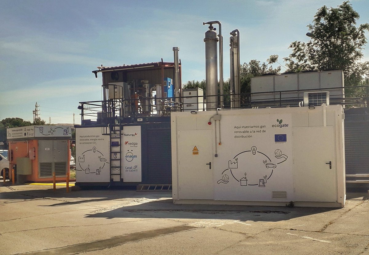 GaznewsE's tweet photo. El consorcio europeo #ECOGATE inicia la inyección y distribución de gas renovable en la red de @nedgia. El biometano inyectado se genera a partir del #biogás procedente de la valorización de los residuos de la estación depuradora de Butarque.
🔗👉https://t.co/vBiAUHDj5l https://t.co/JHP1nOwT14