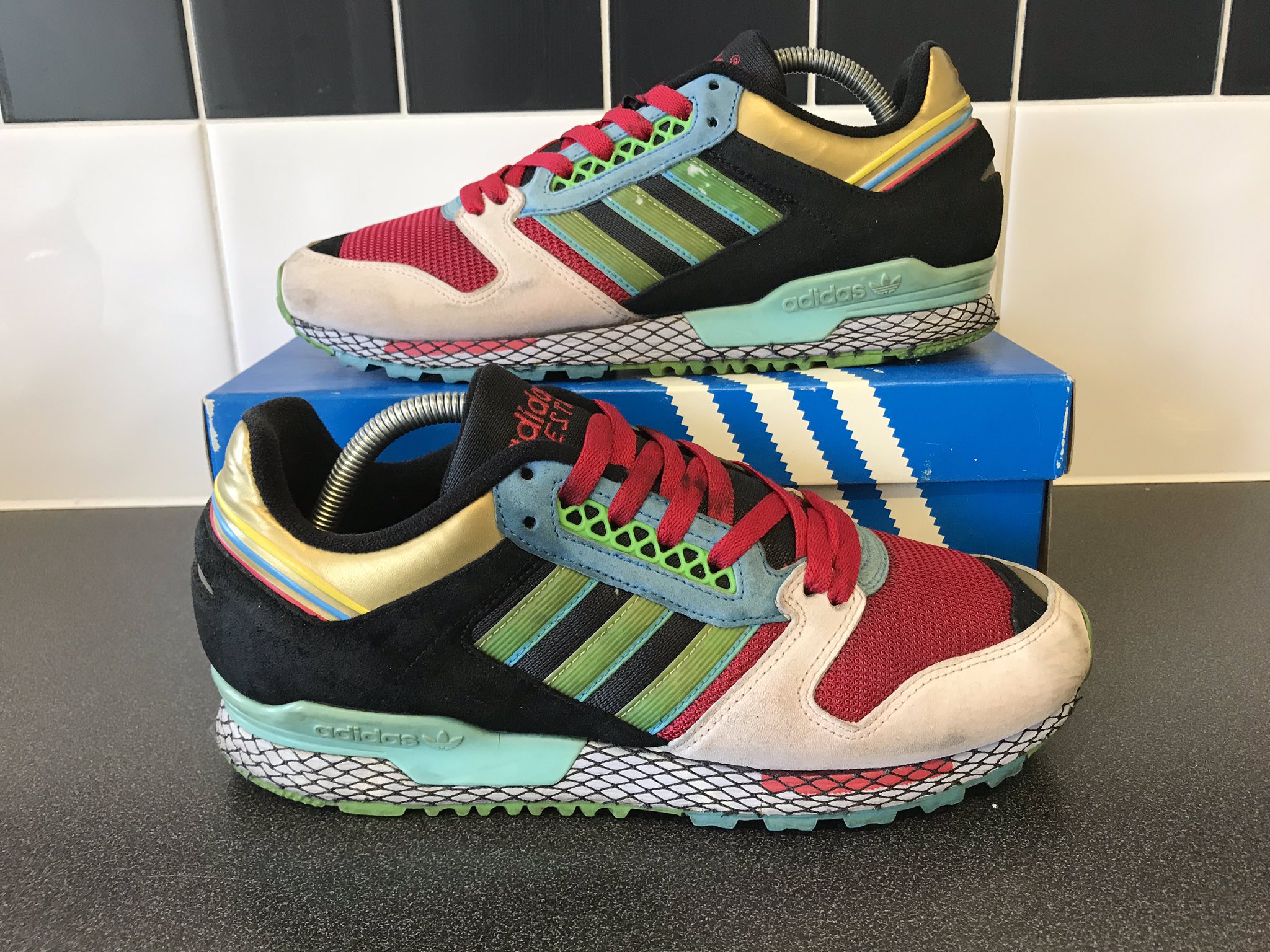 adidas questar oddity