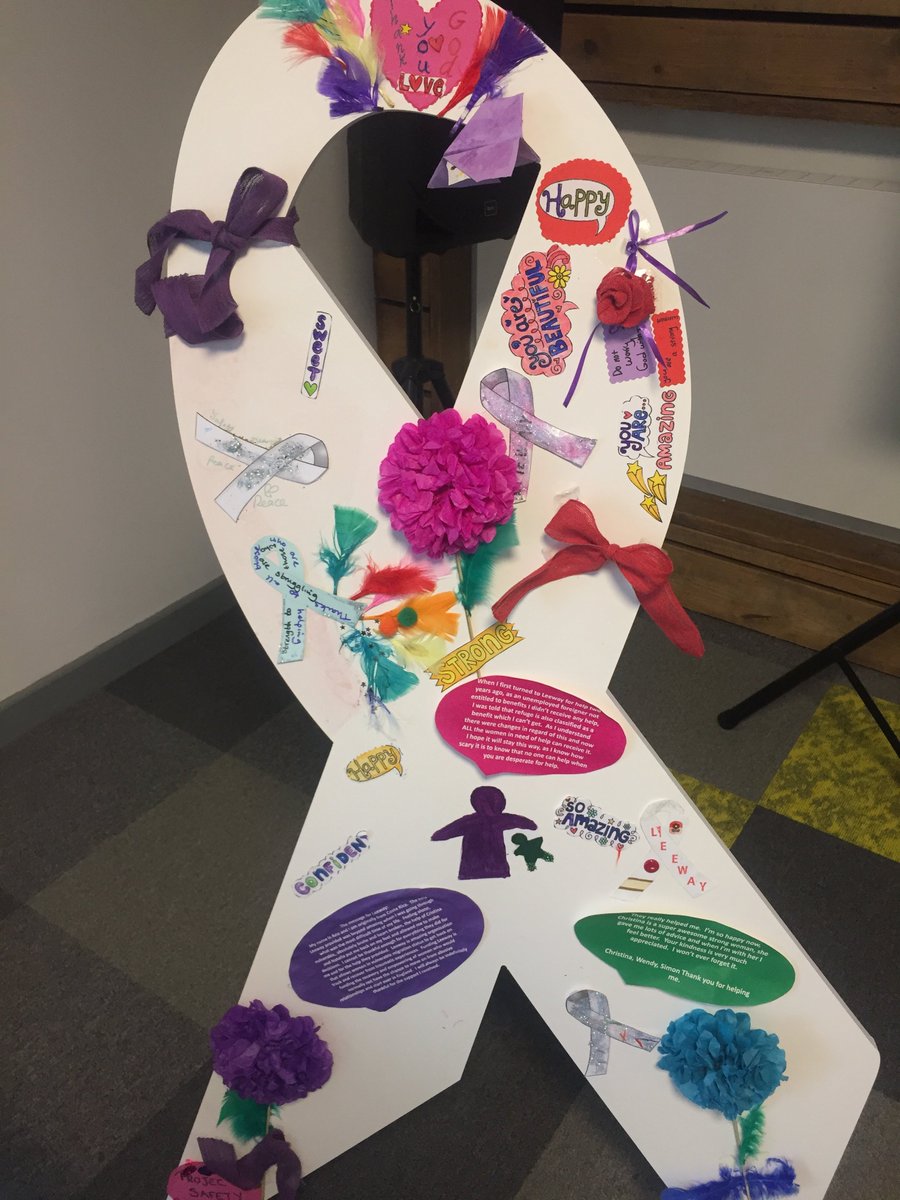 MandyCEO's tweet image. This ribbon was decorated by @LeewayDV Project SafetyNet+ service users and includes some of their experiences of their support. It is fantastic to read about the positive impact the service has had and highlights the excellent work of the project. #WhiteRibbon2019