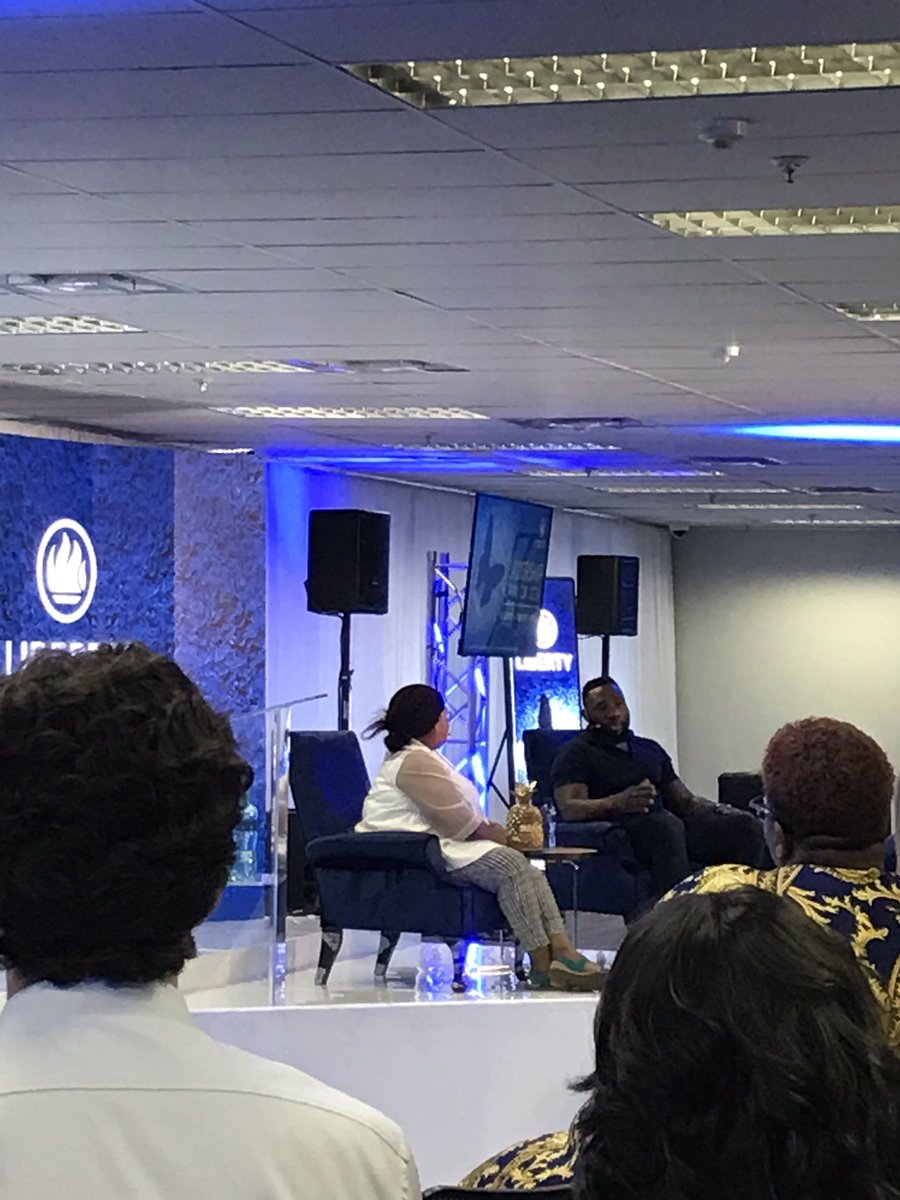 What a nice surprise - <a href="/Beast_TM/">Tendai Mtawarira</a> #Beast <a href="/LibertyGroupSA/">Liberty Group SA</a> leadership summit! The ever smiling springbok! Bok #RWCFinal #RWC2019 Fever continues.