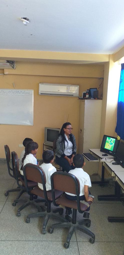 CbitAMaMartinez's tweet photo. #27Nov/Aula integrada:Proyección de video para que los niños y niñas se apropien y reafirmen los valores, así como trabajar la suma y la restas @NorisSotoF @CBITNvaEsparta @EducacionNvaE @mppevzla @vane_prieto https://t.co/L9TFcbYRUR