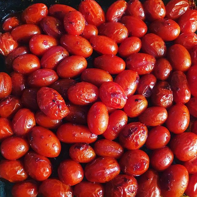 Look, I’m just going to roast everything I own with harissa paste and see what kind of life I’m left with, ok? #roseharissa ift.tt/35DXXI3