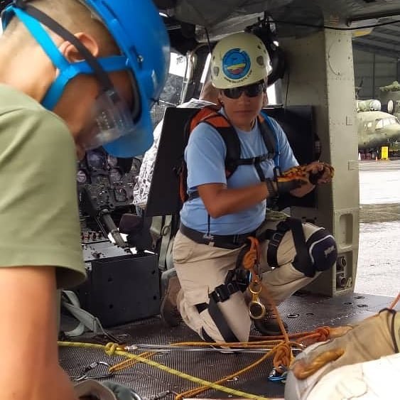 rescatehumboldt's tweet photo. #FelizMiercoles: La #ORH capacita a sus #Voluntarios y personal de #Rescate en Operaciones Helitransportadas #NC8002 
|"Lo importante no es querer salvar, sino saber salvar"|
#SAR #FamiliaHumboldt #ORH #Capacitacion #Formacion #Helitactica #CCS #Caracas #Venezuela https://t.co/OOYJaZ8YBx