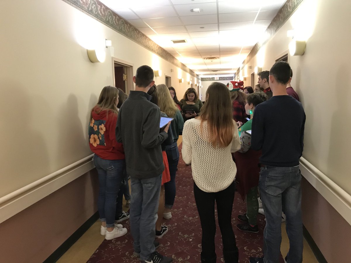 BASDChoirs's tweet photo. Beaver Day of Giving choir students performing at Braver Meadows https://t.co/SQdQiiIYxm