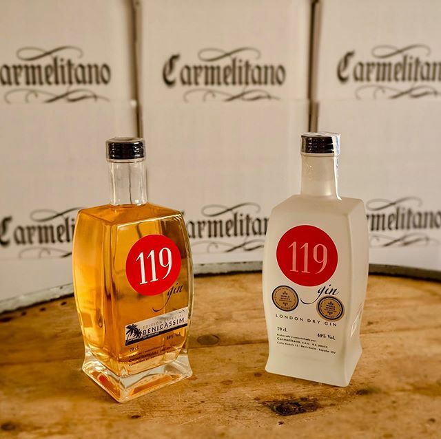 119 gin para los clásicos y 119 gin Edición Especial para los atrevidos !! ❤️ by @carmelitano_benicassim .
.
. .
#gin #ginlovers #londondrygin #ginebra #premiumgin #castellorutadesabor #Benicàssim #TuMomentoPremium #España #Carmelitano #119gin #ginpremium  #ginspanish #barte…