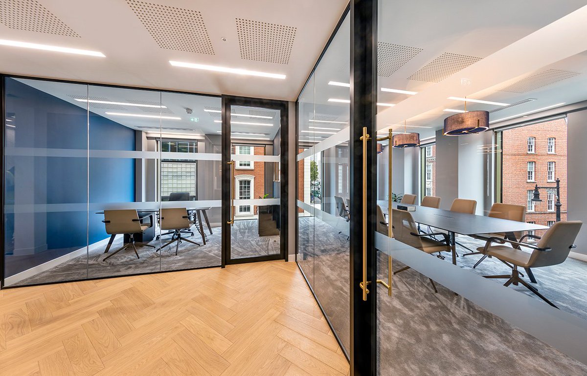 nick_grosse's tweet photo. @MorganCapital1 recently completed our latest project at Nash House, Mayfair.

We have had great leasing success to date - two floors let, one floor under offer and two floors remaining.

#mayfair #london #officespace #luxury #bespoke #configure https://t.co/KwnhfIN99j