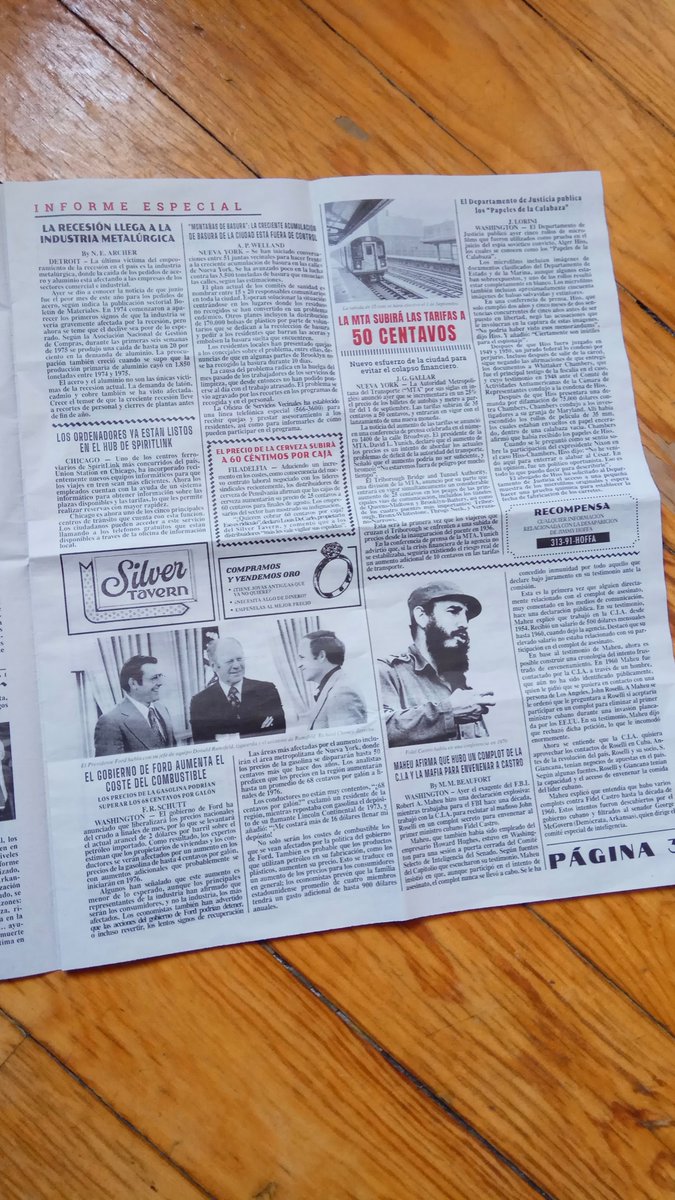 Arroyer's tweet photo. Netflix está repartiendo por Madrid la extinta revista 'El Caso' como acción publicitaria de 'El Irlandés'. Ocho páginas con 'noticias' a modo de contexto y explicación de los personajes, con crucigramas incluídos. Y el repartidor, vestido de la época. Hay que rendirse. https://t.co/6K4BKN3A6u