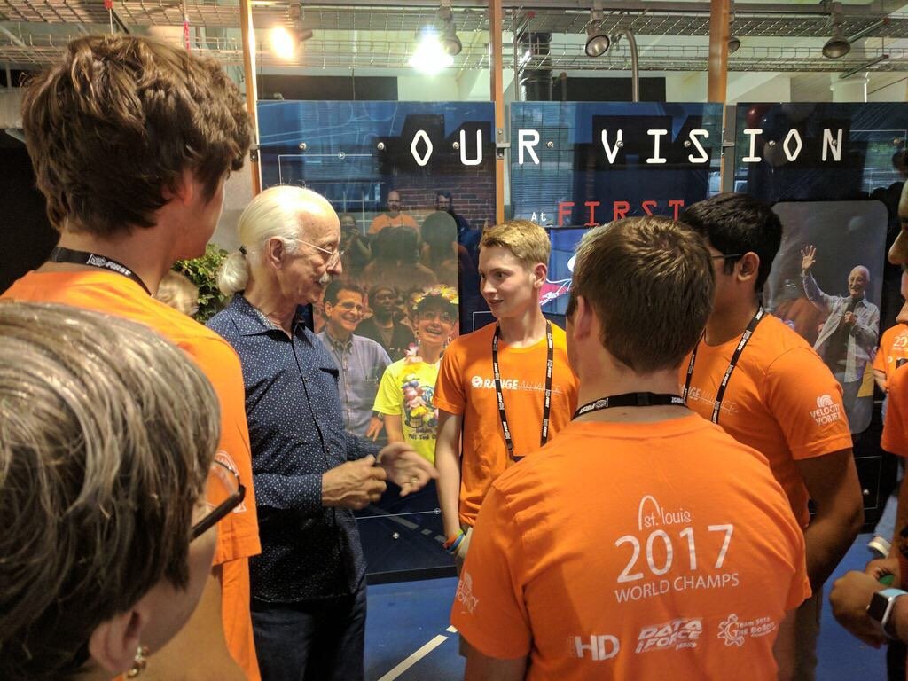 jackriedel7's tweet photo. @FIRSTweets This is an eloquent moment in time with Minnesota FTC team #8686 Height Differential and #woodieflowers at the 2017 Festival of Champions...he had such a way of leaving a positive and indelible impression on so many students. https://t.co/lsA3nui6LC