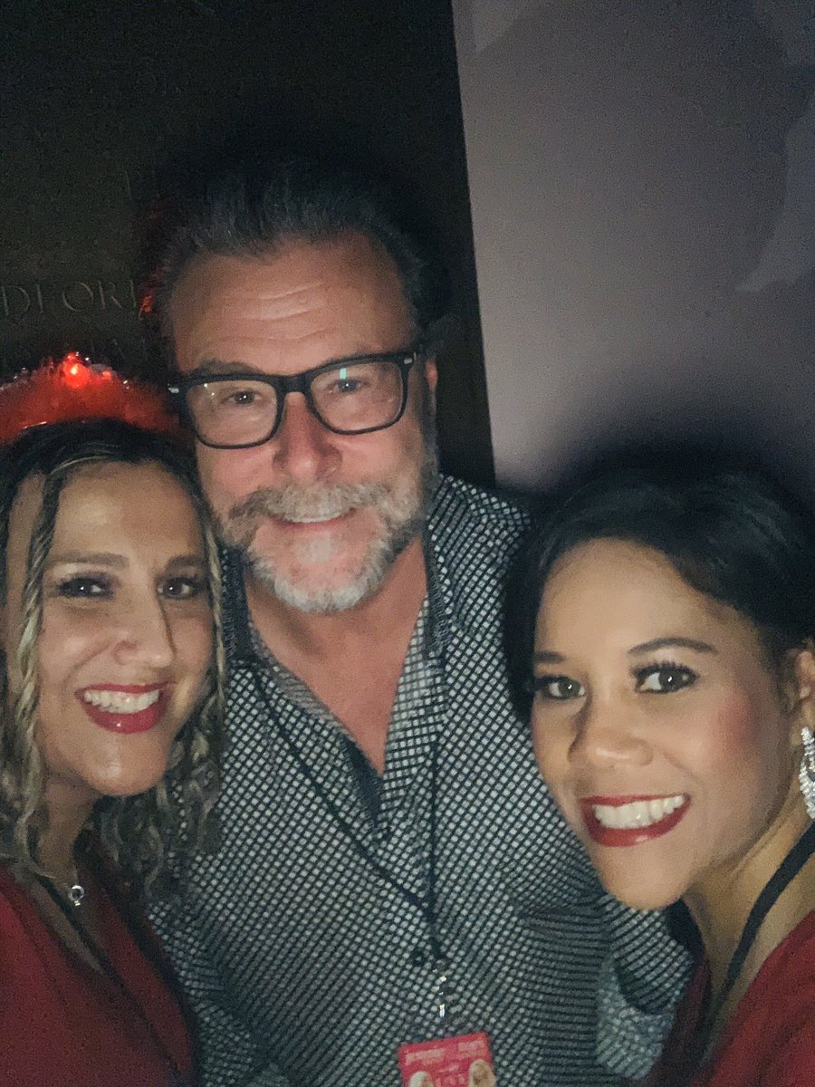 wishingforbella's tweet photo. #JennieToriLive Had such a blast at their live show they were so funny &amp; nice and down to earth great great show !! https://t.co/ltxBn2FO4s