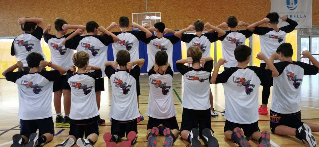 EL CB COSTA MARBELLA RINDE HOMENAJE A SU JUGADOR MARIO RODRÍGUEZ cbcostamarbella.com/2019/11/el-cb-…