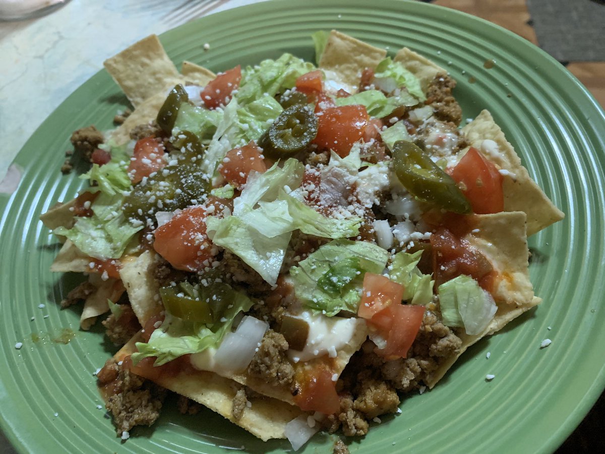 missesluvjones's tweet photo. Nachos for breakfast!!! Prepared with ground turkey, raw onion, jalapeΓ±os, diced tomatoes, lettuce, queso, habanero salsa and topped with cojito cheese π₯π₯π₯π₯π₯ππΎππΎππΎππΎ #MissesKitchen #FYE #NeverTouch https://t.co/RVHGWUuqZq